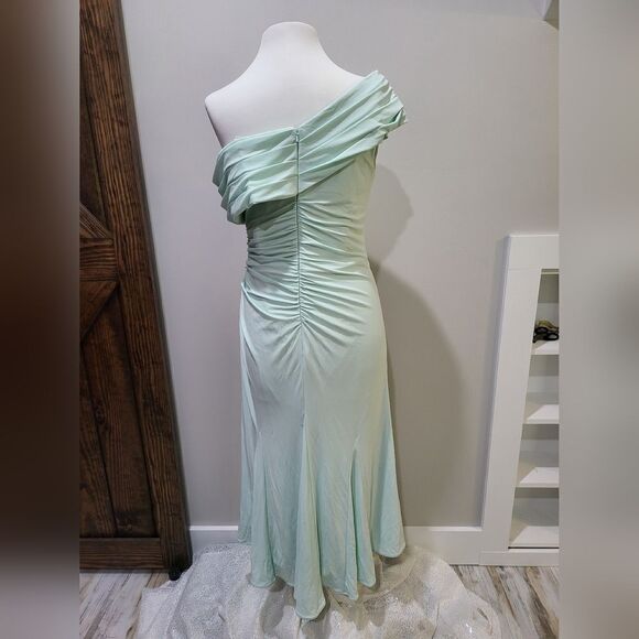 Mac Duggal RUCHED OFF-THE-SHOULDER MIDI DRESS NWT size 8 Mint Green (26484) - Picture 4 of 5